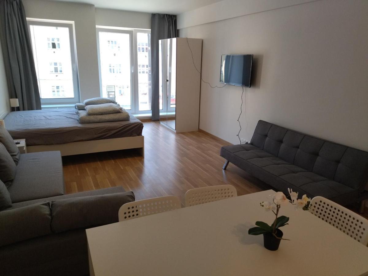 Brand New Two Room Apartment #34 With Free Secure Parking In The Center - Prague — Fotky 1